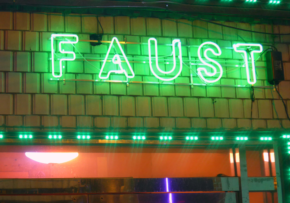Picture of the Faust Club in Paris